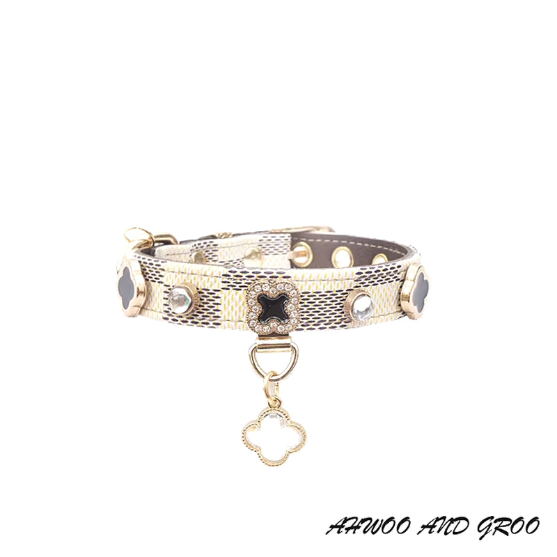 Luxury Cat Collar Lucky Clover Pet Necklace PU Leather Adjustable Cat Dog Collar Small Medium Dog Pet Accessories Perro Supplies